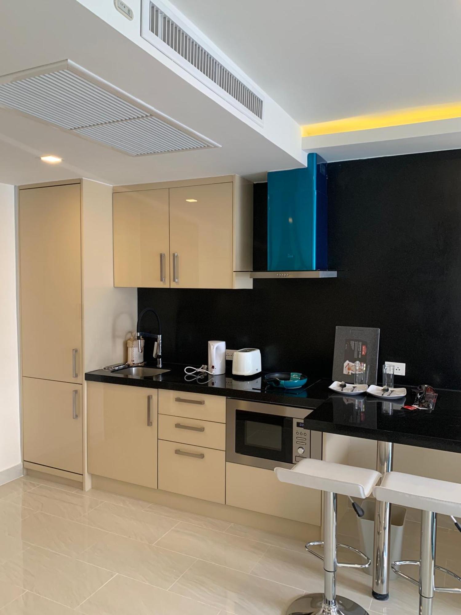 Centara Avenue Residence By Daisy Pattaya 1 Exteriör bild