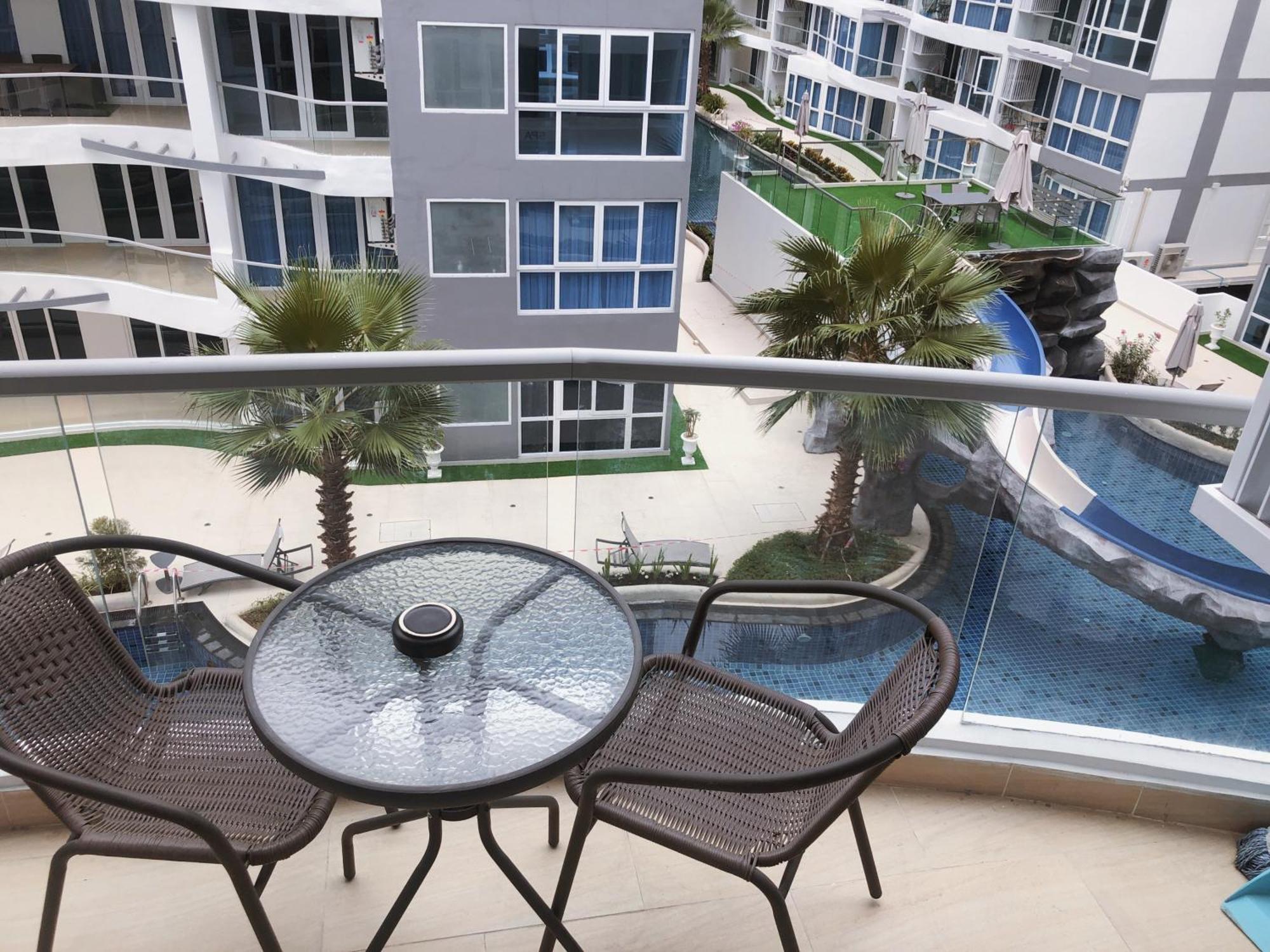 Centara Avenue Residence By Daisy Pattaya 1 Exteriör bild