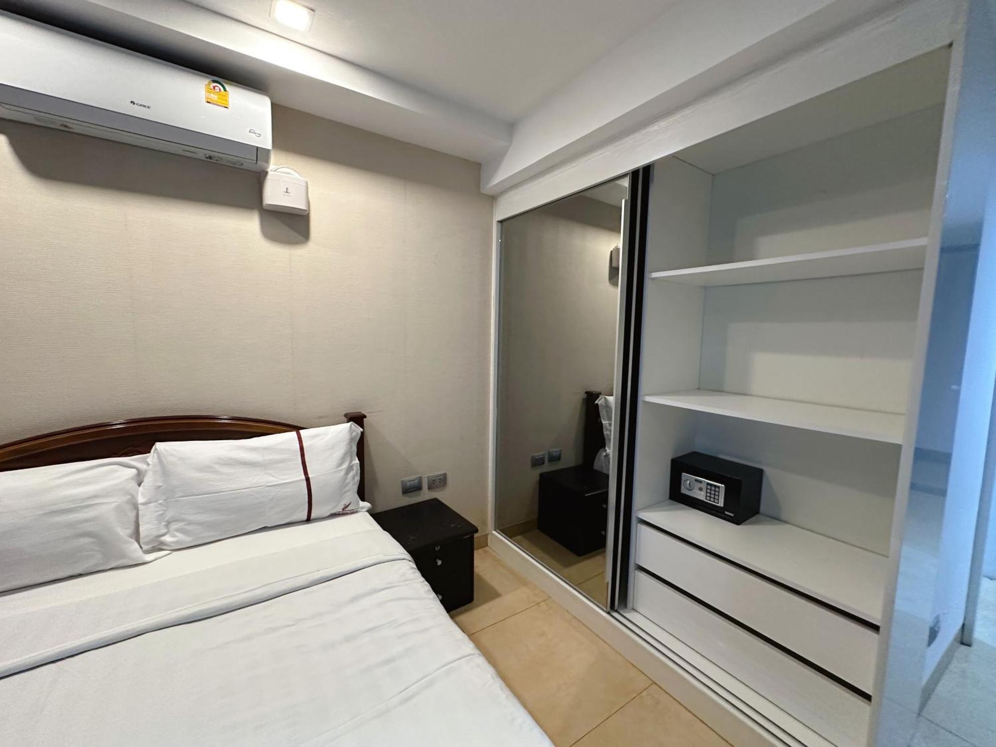 Centara Avenue Residence By Daisy Pattaya 1 Exteriör bild